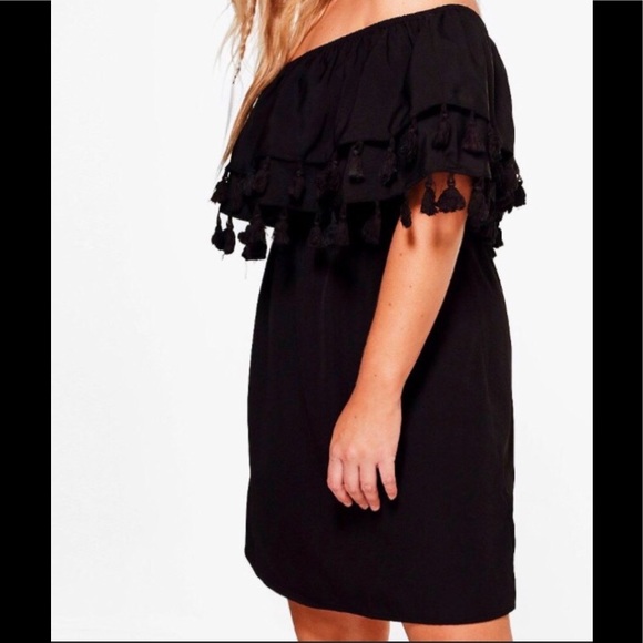 Boohoo Plus Dresses & Skirts - Boohoo Plus Dress NWT - Size 18